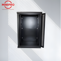 Baie Murale Réseau 18U – 600×600mm (Armoire Serveur)